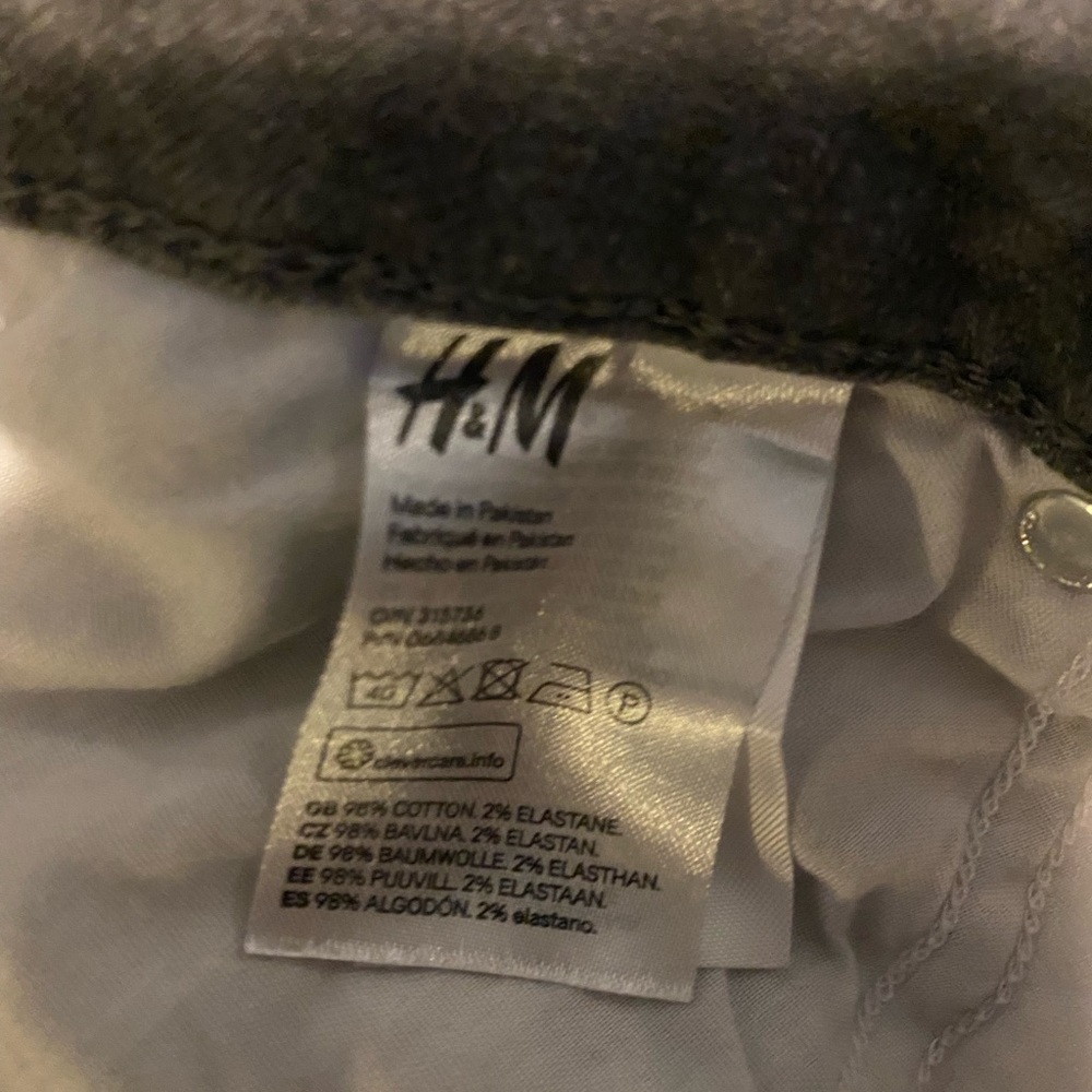 H&M Gray Ripped Skinny Jeans - Picture 4 of 5